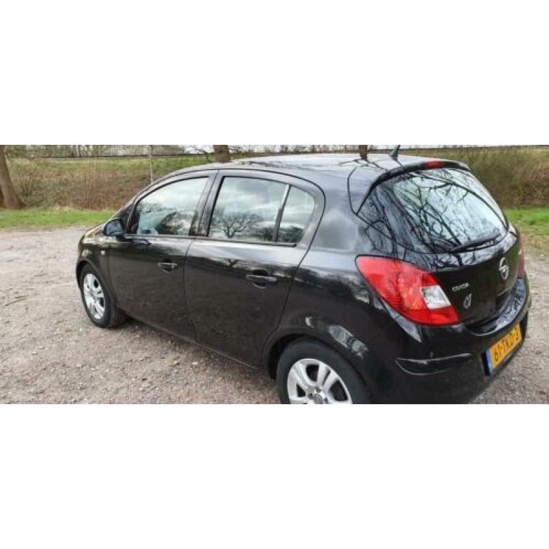 Opel Corsa 1.3 Cdti 70KW 5D 2012 Zwart