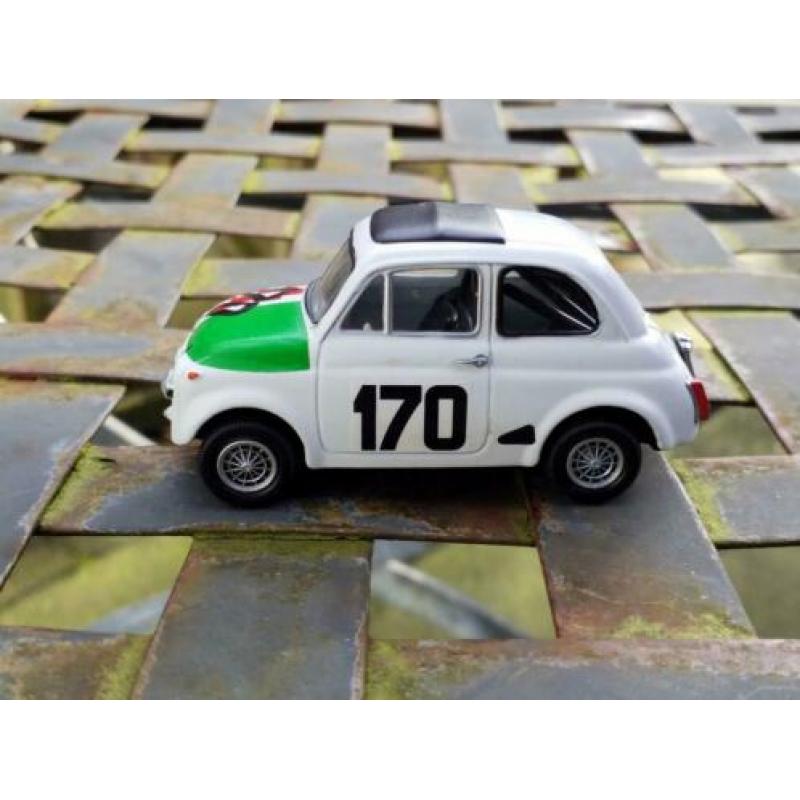 Fiat 500 1/43 VITESSE Giannini wit bestickering