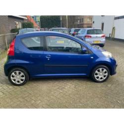 Peugeot 107 1.0-12V XS AUTOMAAT ! NAP ! DEALER ONDERHOUDEN !