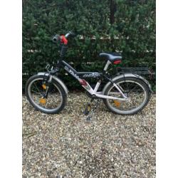 Stoere jongensfiets Alpina Jabber 22 inch