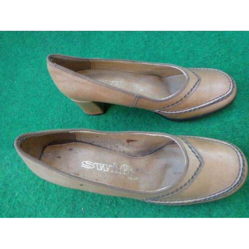 vintage jaren 70 pumps,maat 4.5/36,Merk Swift,taupe kleur