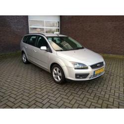 Ford Focus Wagon 1.8 16V Flexifuel Titanium Luxe auto