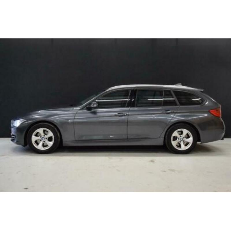 BMW 3-serie Touring 320i High Executive Sport Automaat [VOL