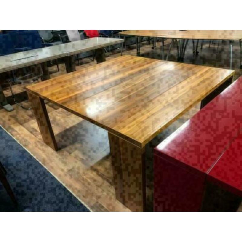 Castelijn LV tafel, eiken 160x160 cm KSB Den Bosch VT144