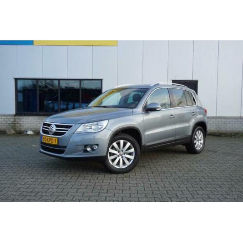 Volkswagen Tiguan 2.0TDI 140PK SPORT EN STYLE NAV ECC TREKHA