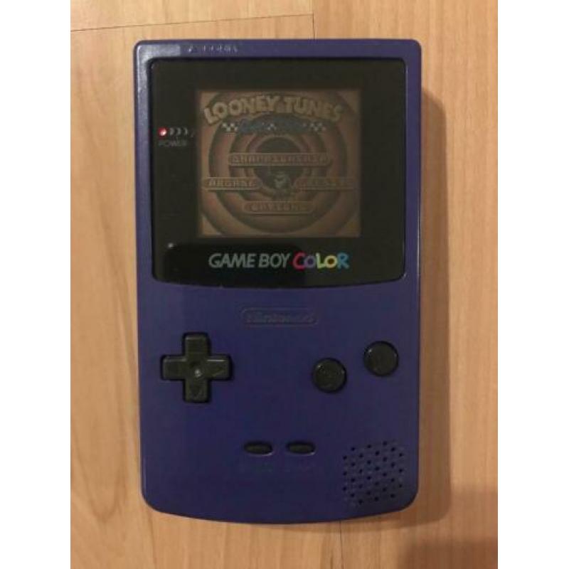 Gameboy color incl. Opbergtas en 4 spellen.