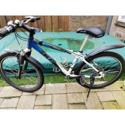 24 inch mountainbike met 27 versnellingen