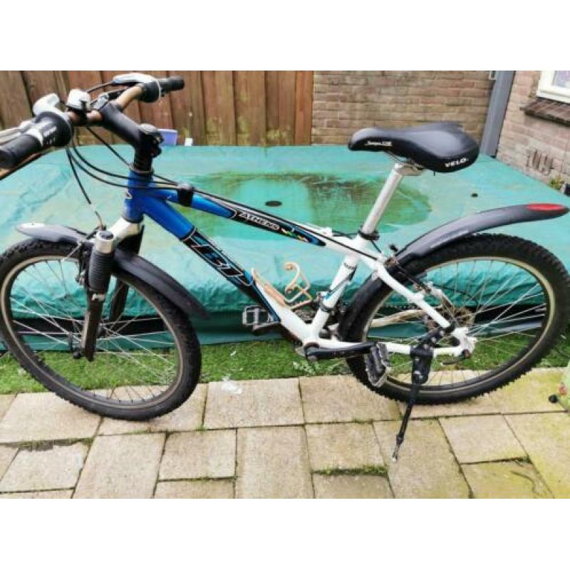 24 inch mountainbike met 27 versnellingen