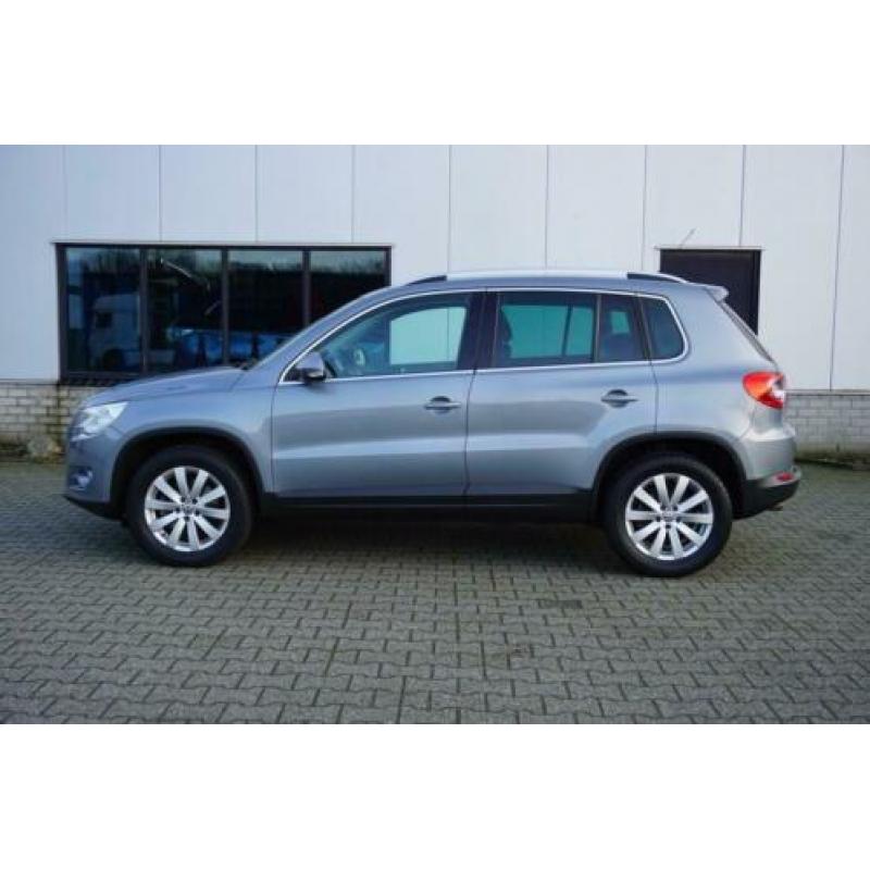 Volkswagen Tiguan 2.0TDI 140PK SPORT EN STYLE NAV ECC TREKHA