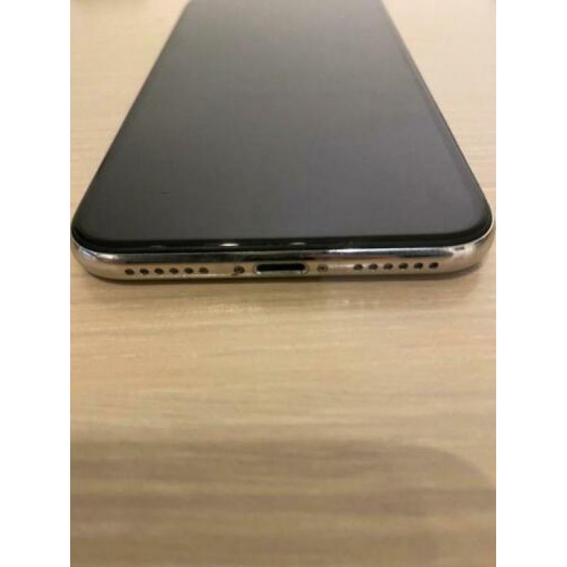 Apple iPhone X Silver 64GB