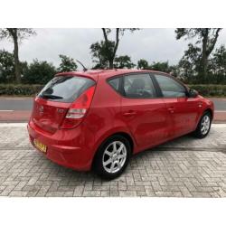 Hyundai i30 1.4i Blue Dynamic Business NWE APK (bj 2010)