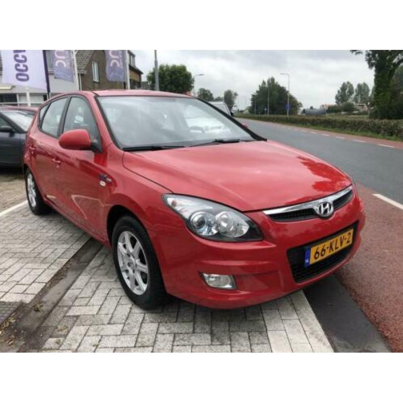 Hyundai i30 1.4i Blue Dynamic Business NWE APK (bj 2010)