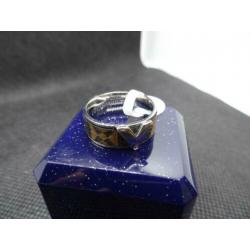 Louis Vuitton V Ring Monogram Zilver maat 17/18