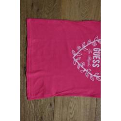 Guess roze t-shirt mt 10 (140) (bied ex verzendkst)