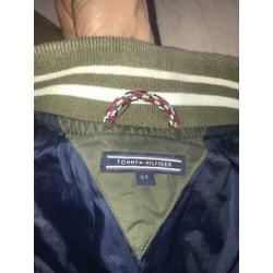 Tommy Hilfiger jas, maat 164, kleur groen