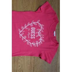 Guess roze t-shirt mt 10 (140) (bied ex verzendkst)