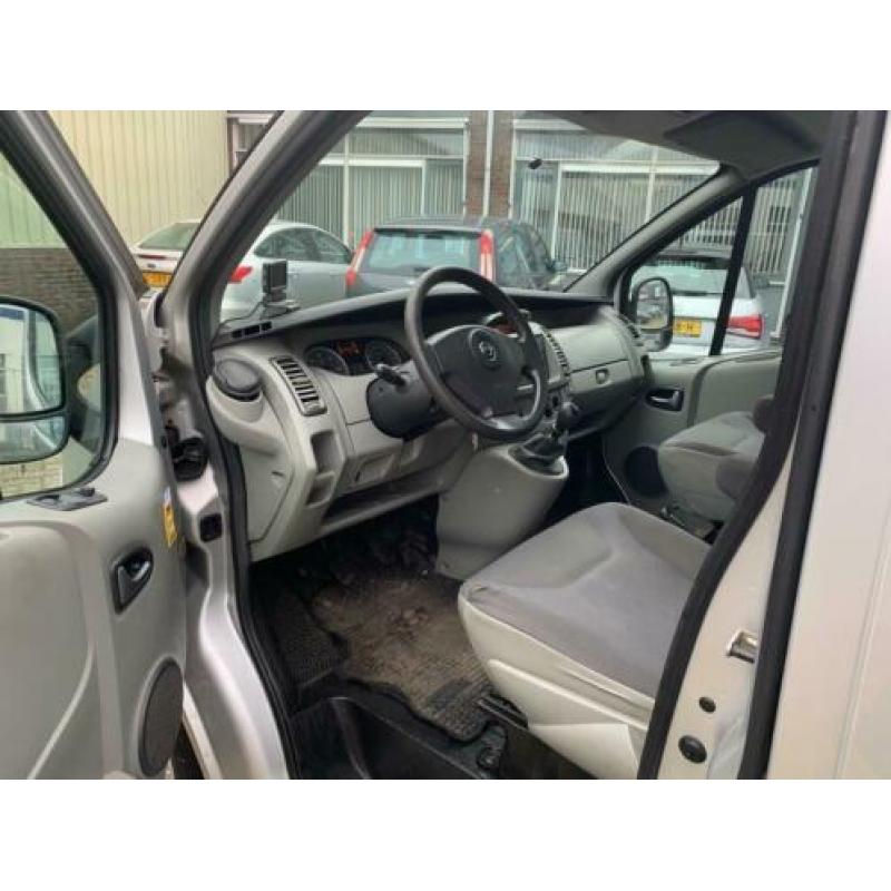 Opel Vivaro 2.5 CDTI L1H1 DC Zondag’s open