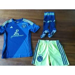 Ajax tenue maat 128