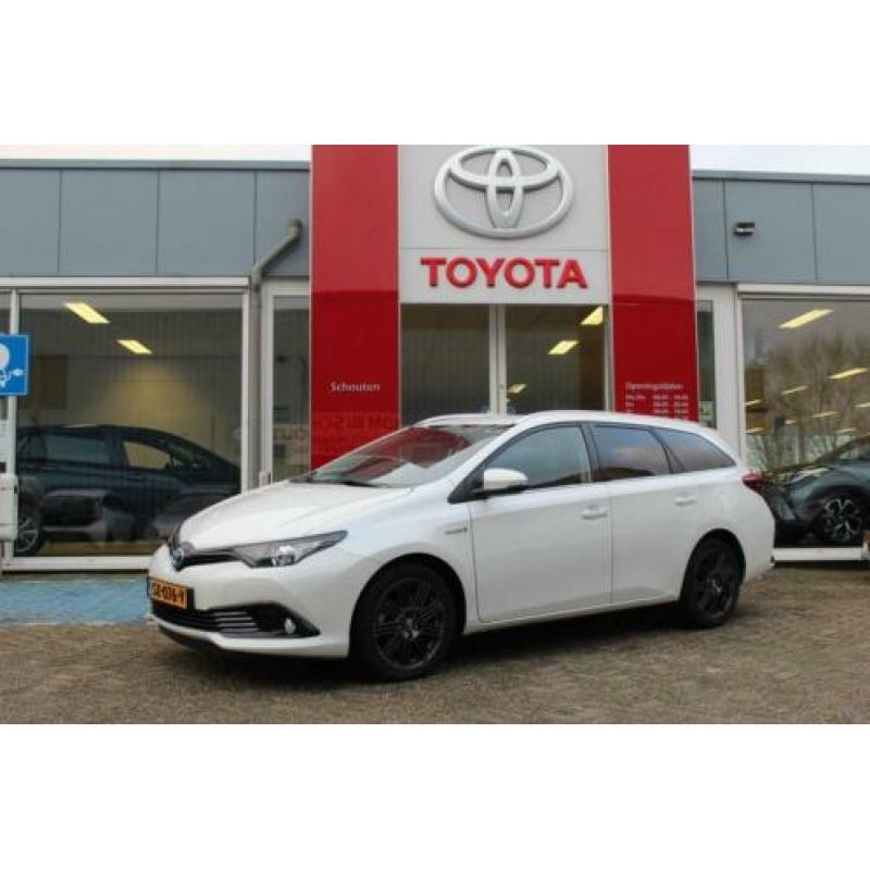 Toyota Auris Touring Sports 1.8 Hybrid Dynamic Go 17inch vel