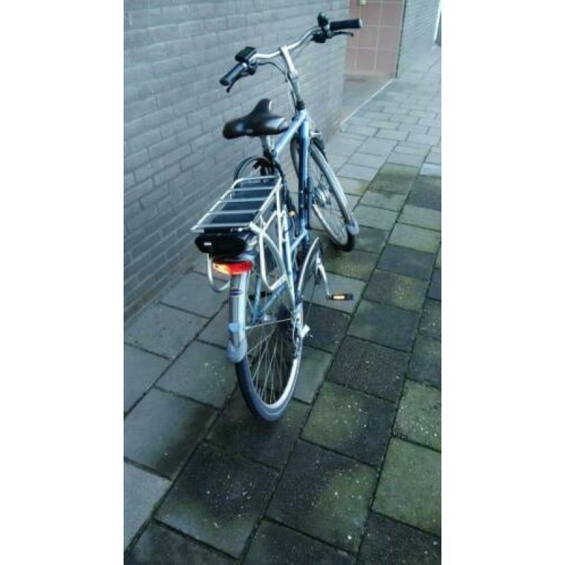 Grote Heren fiets met trapondersteuning