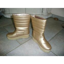 Goudkleurige snowboots mt 38