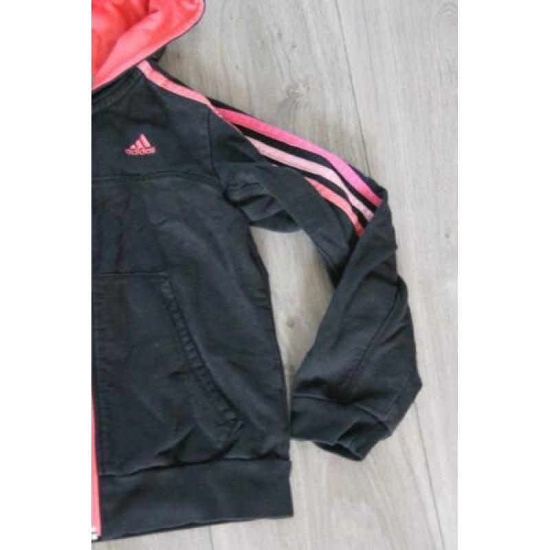 Zwart vest ADIDAS, maat 128 (M9)