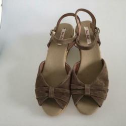 Yoli Toni Pons 43 suede bruine leer sandalen