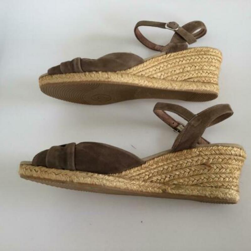 Yoli Toni Pons 43 suede bruine leer sandalen