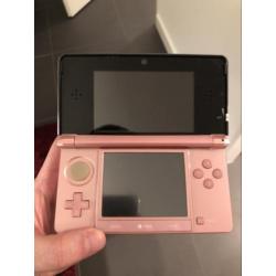 Nintendo 3DS + Pokemon Pearl, Diamond, HearthGold, Platinum