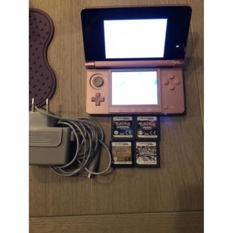 Nintendo 3DS + Pokemon Pearl, Diamond, HearthGold, Platinum