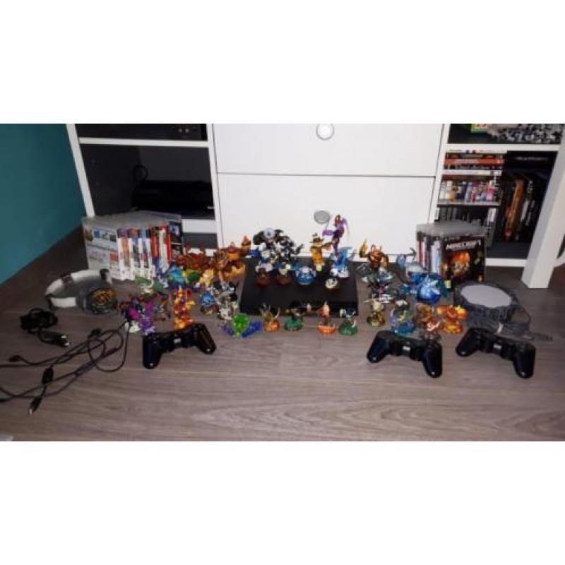 Playstation 3 met spellen, pakket skylanders, controllers